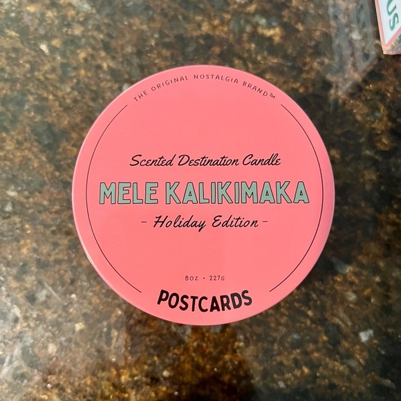 Postcards Scented Christmas Candle Mele Kalikimaka Holiday Edition new in box - Picture 3 of 7
